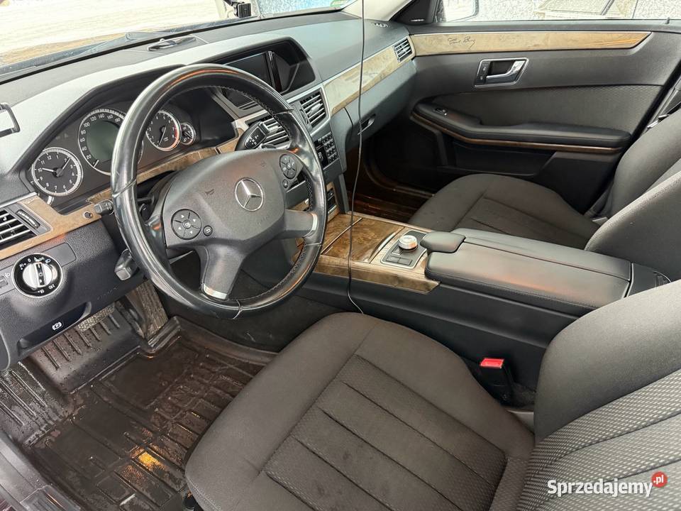 Mercedes E350 SprzedamZamienię Rok produkcji 2009 Poznań