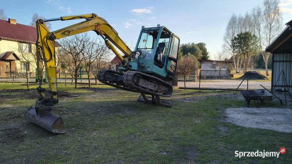 Sprzedam koparkę gąsienicową YARMAR b50 Piekoszów