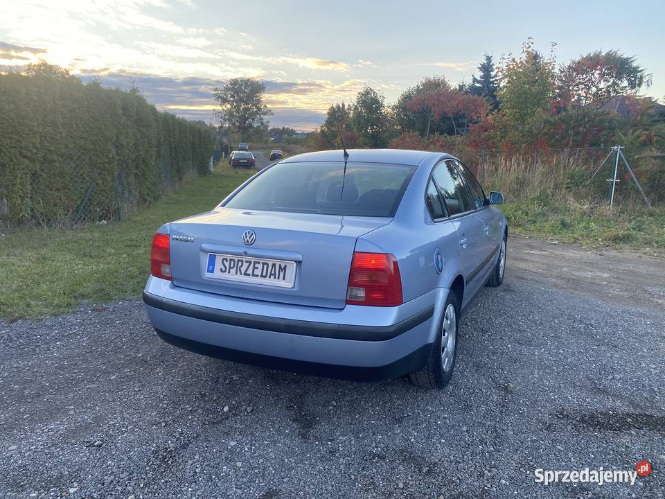 VW Passat B5 1997R 18B ŁADNY Stan Klima Tanio Rok produkcji 1997 Zamość
