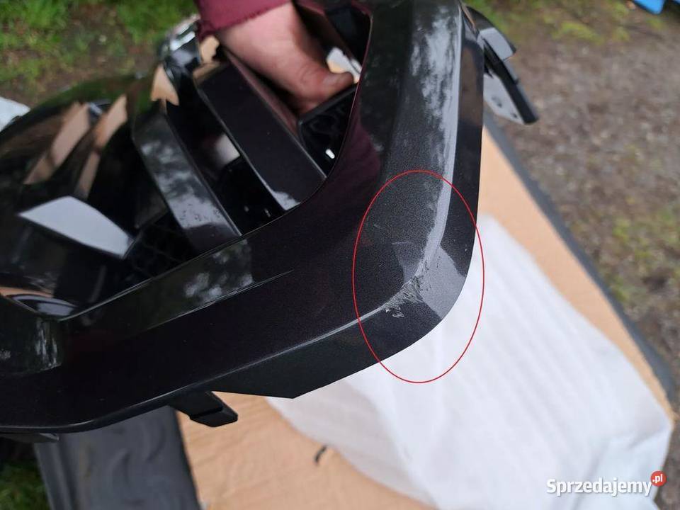 Atrapa chłodnicy JB3B8350B Atrapa Grill Ford