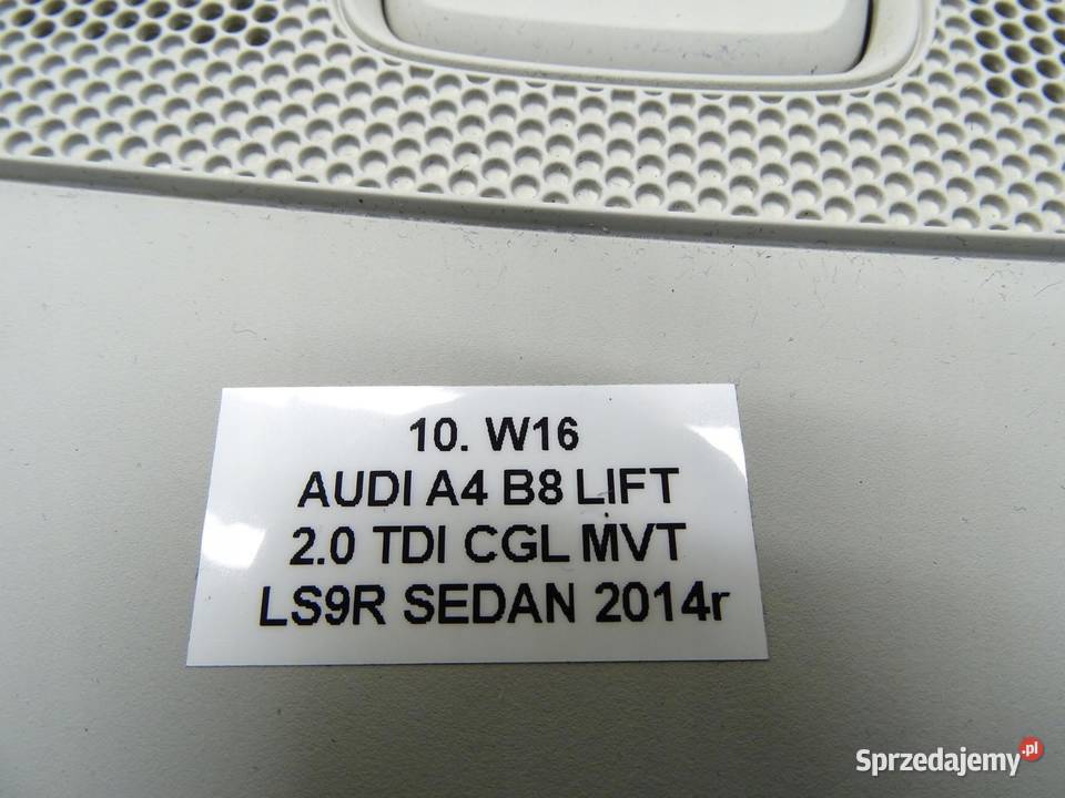 LAMPKA OŚWIETLENIE KABINY 8T0947135BE 8K0951177