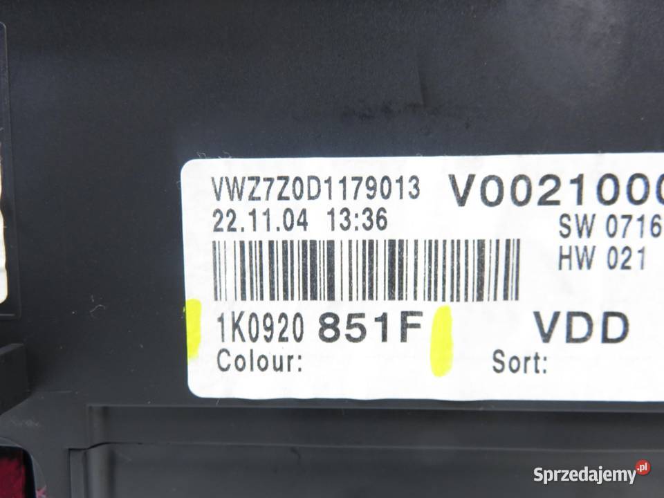 LICZNIK VW GOLF V 14 16V 1K0920851F