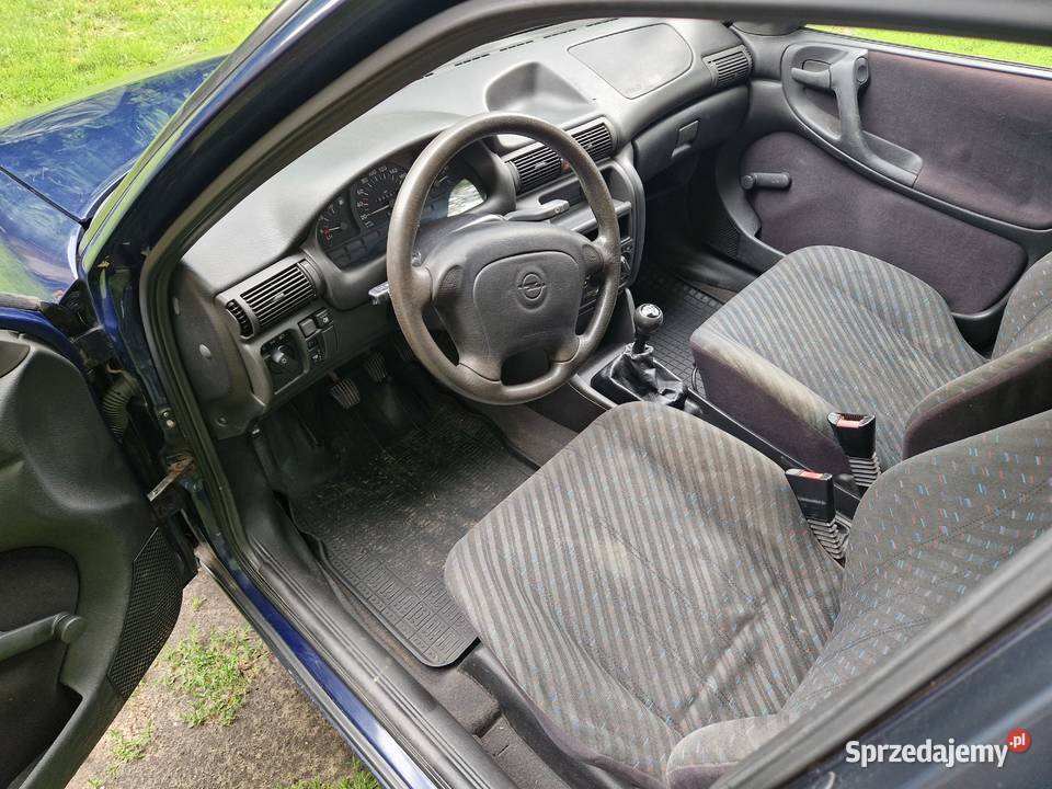 Opel Astra 14 benzyna 1999r bez korozjidługie manualna Astra mazowieckie Siedlce