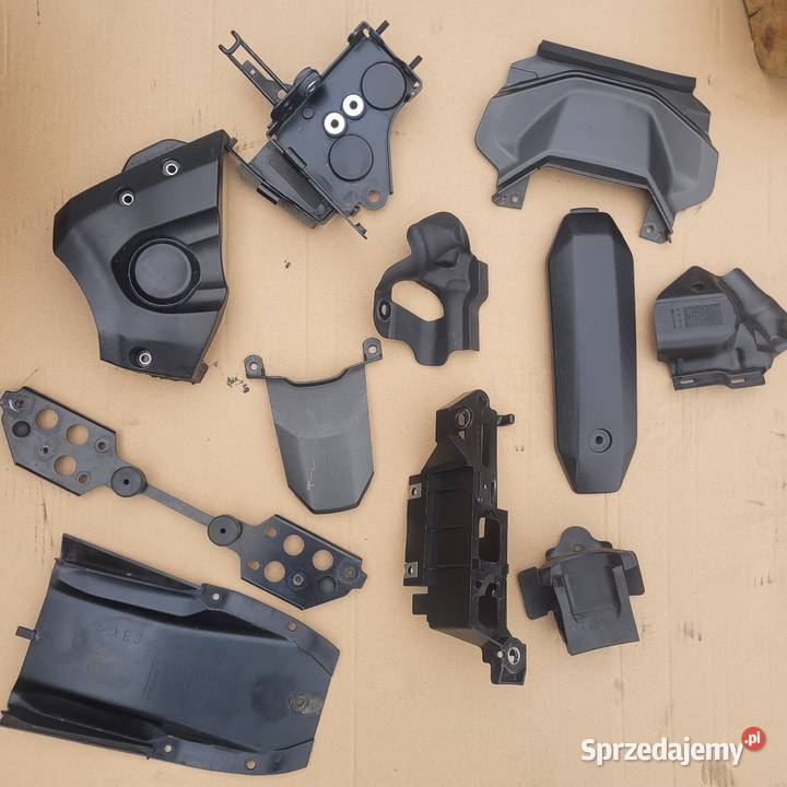 Yamaha MT 07 plastiki wypełnienie schowek Nowy Tomyśl