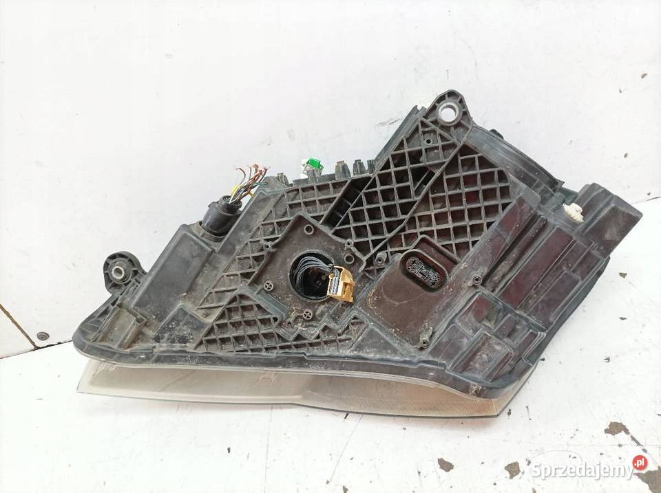 LAMPA PRZÓD PRAWA XENON USZKODZONA 3V1941018A