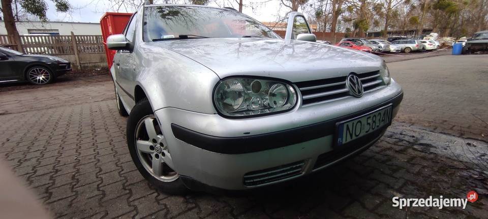 Srebrny volkswagen golf kombi 14 2001 Olsztyn