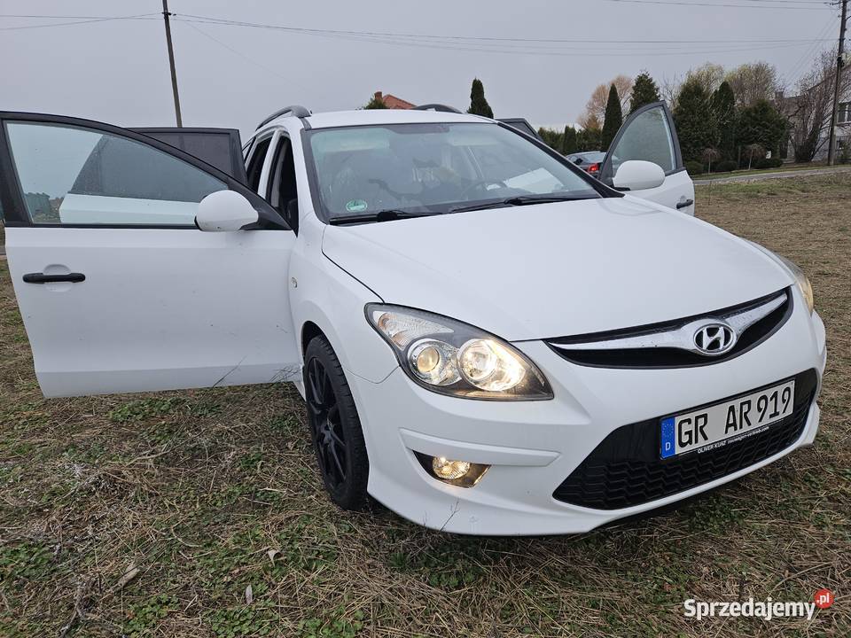 Hyundai i30 CW 2010r. 1.6 benzyna 126KM Alu 18