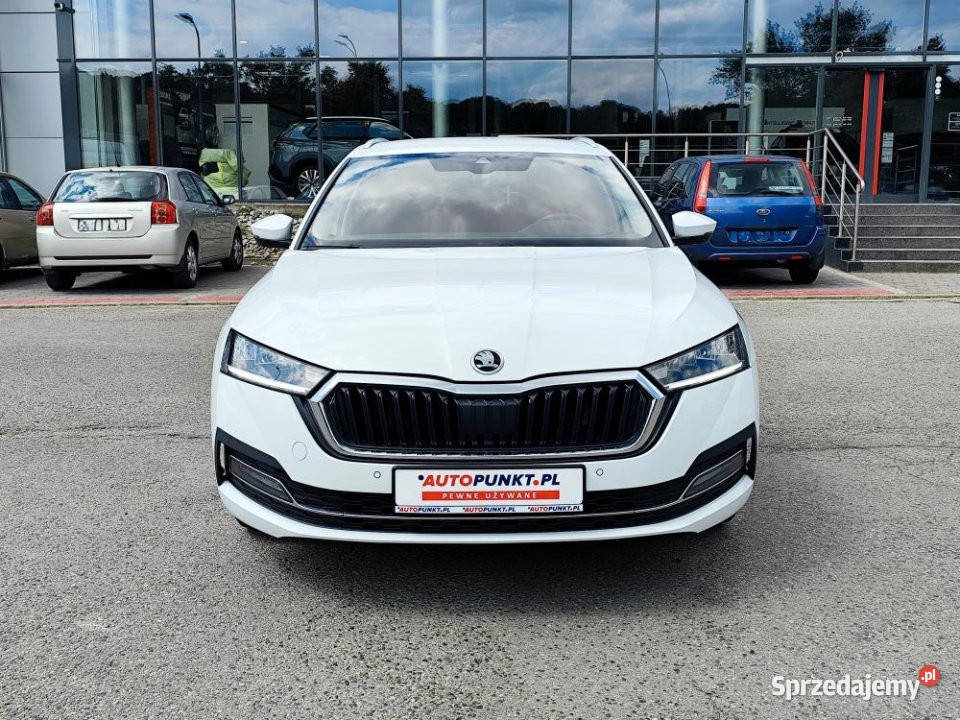 Skoda Octavia 2023r Navi ACC BLIS hak el fotele Kraków sprzedam