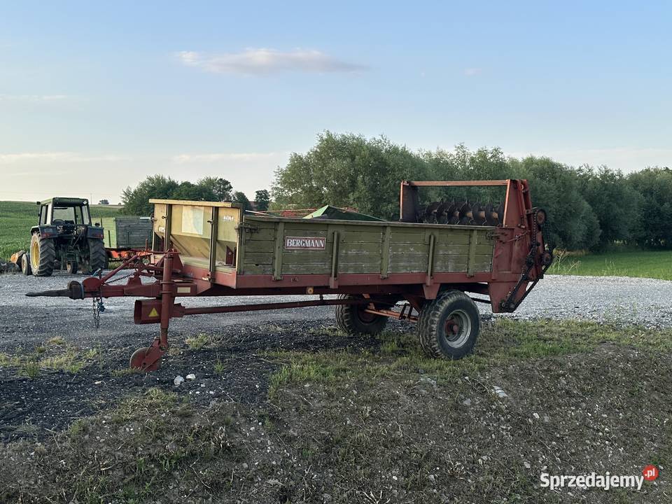 Rozrzutnik obornika Bergmann Pieczonogi