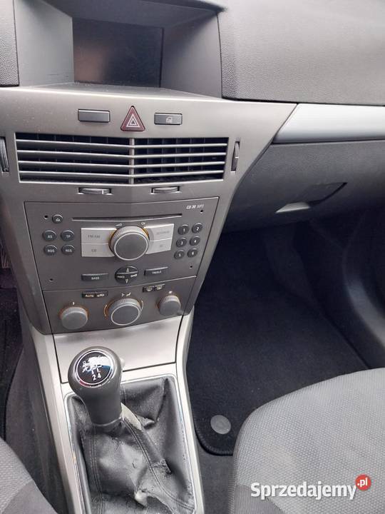Opel Astra H 16 Rymanów