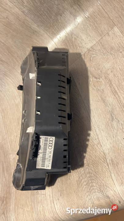 Licznik AUDI A8 D3 40 TDI 0307 4E0920900F