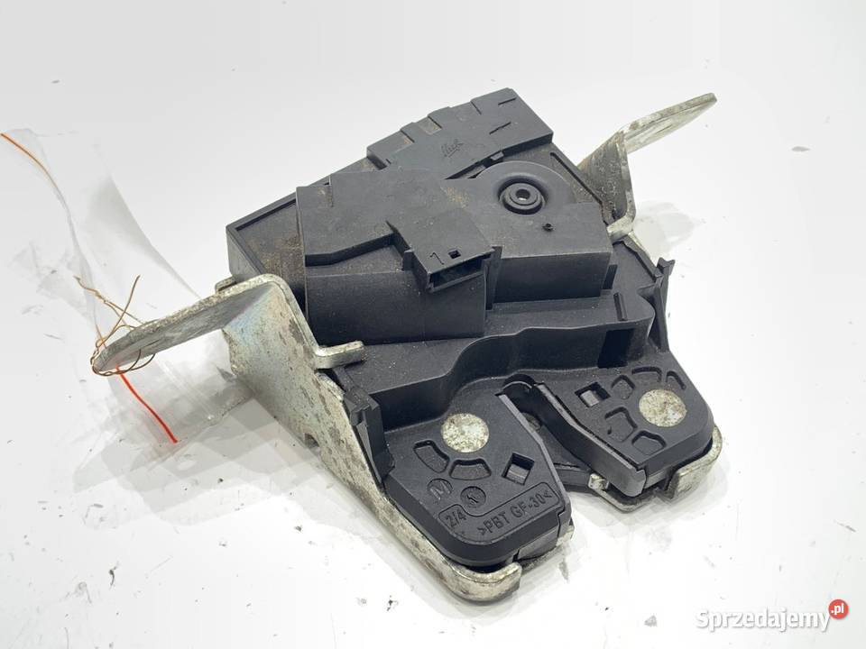 ZAMEK KLAPY TYŁ MERCEDES S204 Kombi 0714