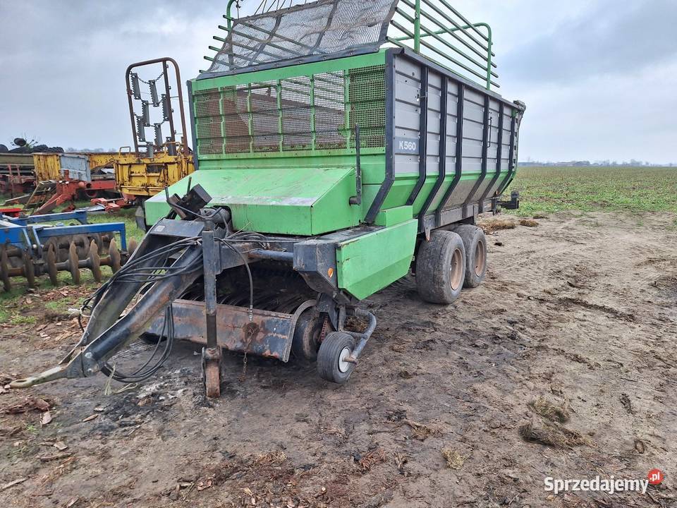 Przyczepa samozbierająca DeutzFahr K 560 Uniejów