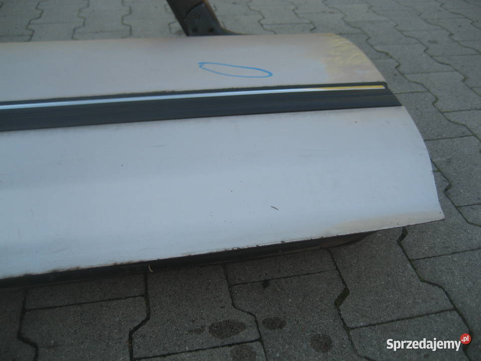 subaru legacy I sedan 8994r drzwi przód prawe osobowe Rakoniewice