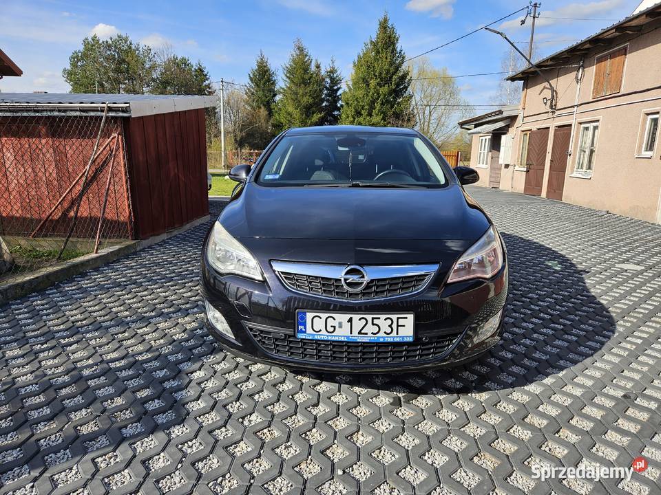 Opel Astra J Cosmo 14T Kamionna