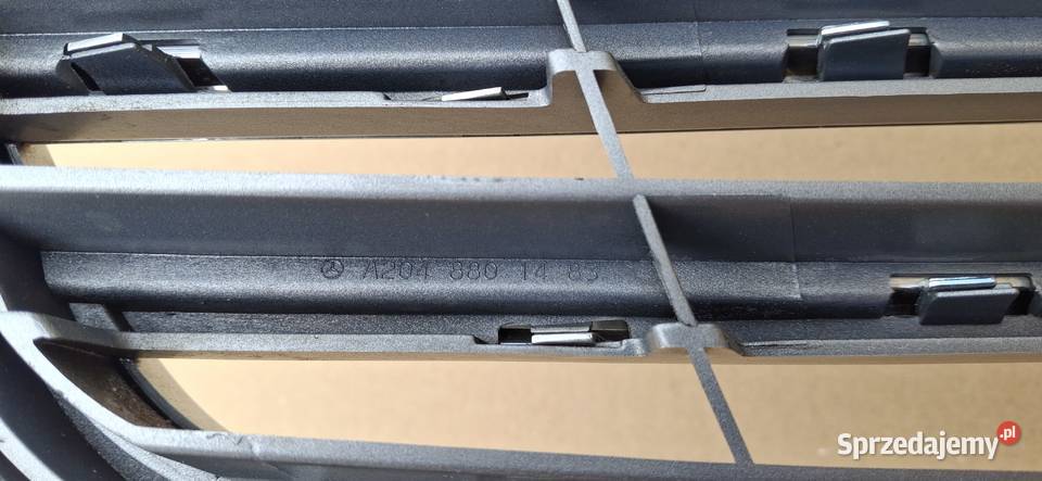 MERCEDES CKLASA W204 GRILL ATRAPA CHŁODNICY