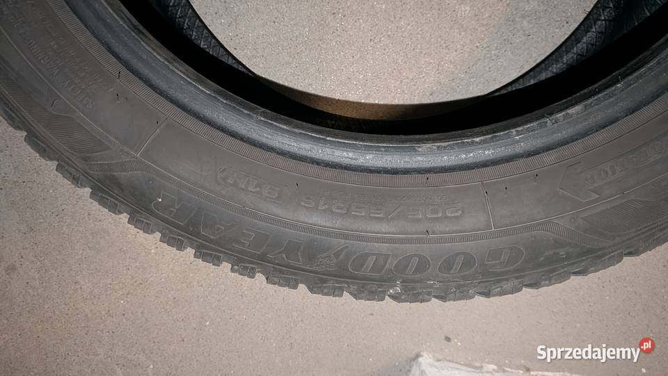 Opony zimowe Goodyear ultragrip 9 20555 r16 Bytów sprzedam