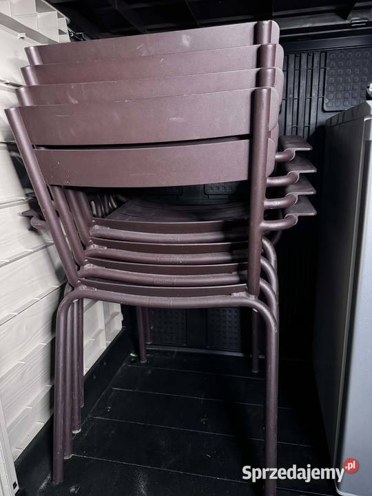Syndyk sprzeda używane meble ogrodowe Sopot