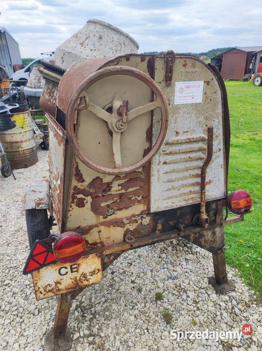 Betoniarka spalinowa z wyciągarką świętokrzyskie Busko-Zdrój