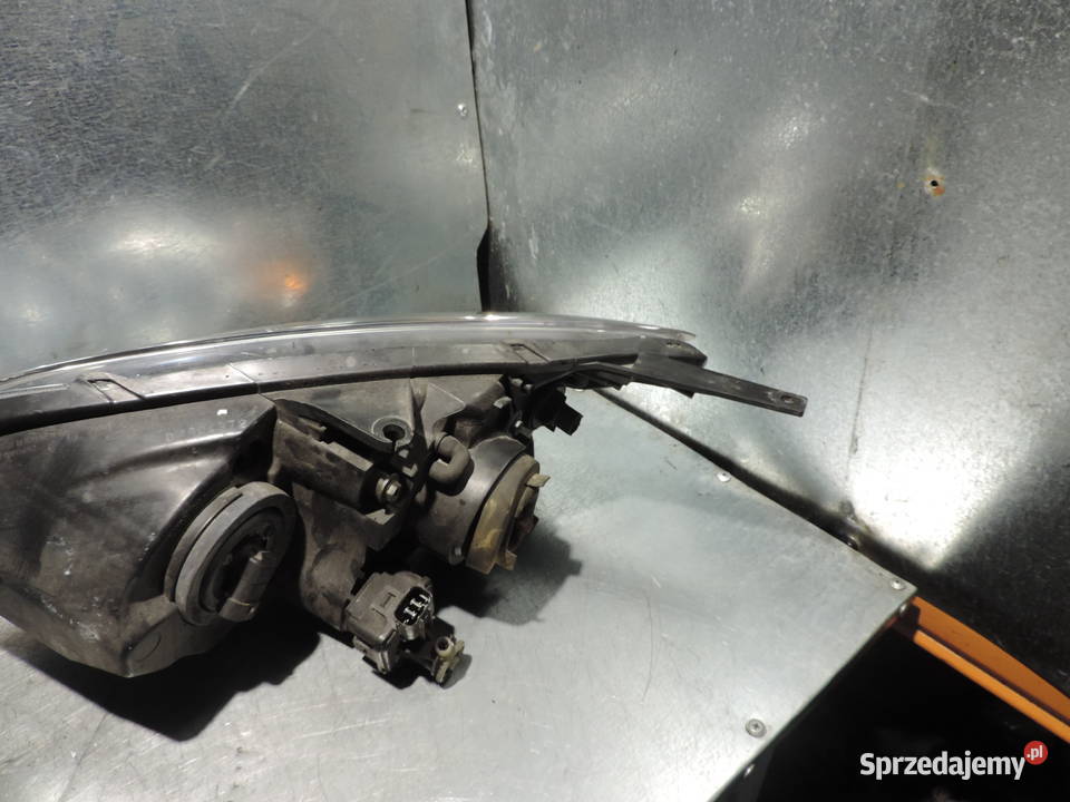 REFLEKTOR LAMPA PRAWY PRZÓD MAZDA 3 BK Nowy Sącz