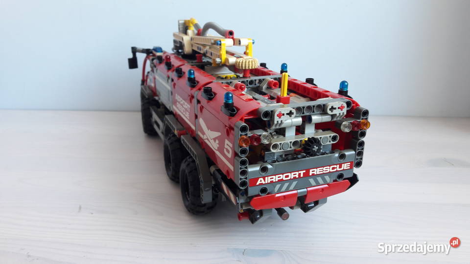 Lego Technic 42068 1016 Airport Rescue Vehicle Głuchołazy