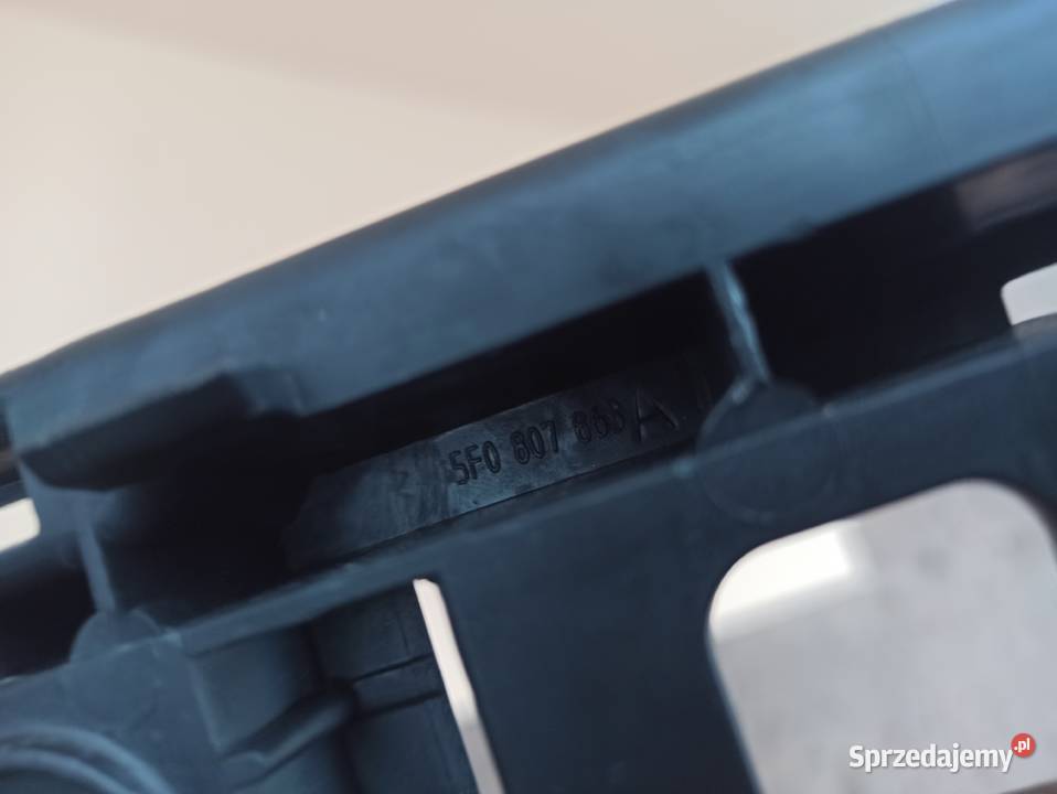 SEAT LEON III 5F ŚLIZG ZDERZAKA TYŁ 5F0807863