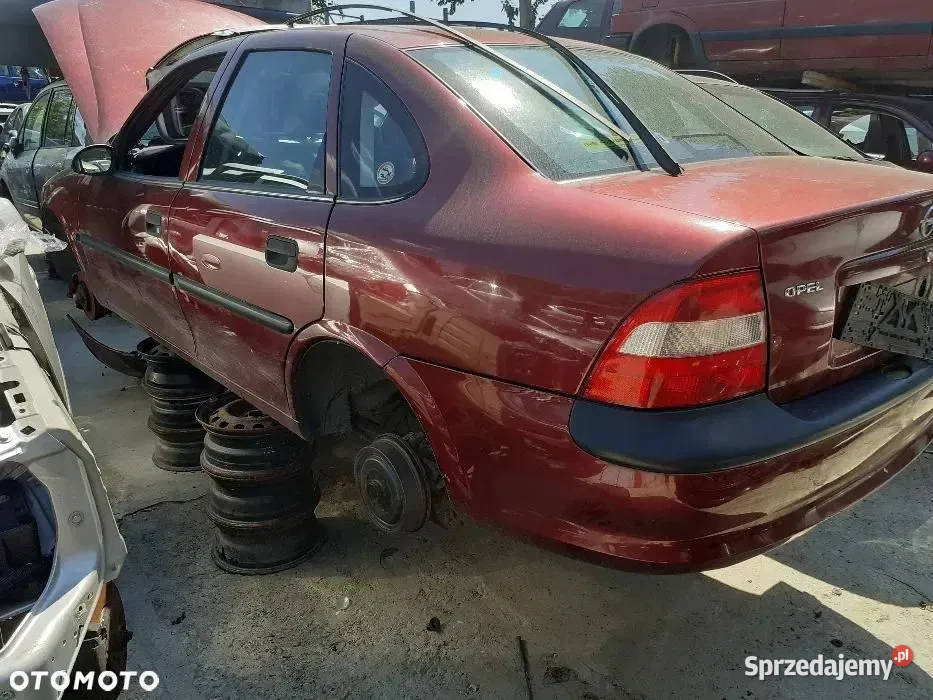 Opel Vectra B 16 8v 1997 części rozrusznik Z549 Tarnobrzeg