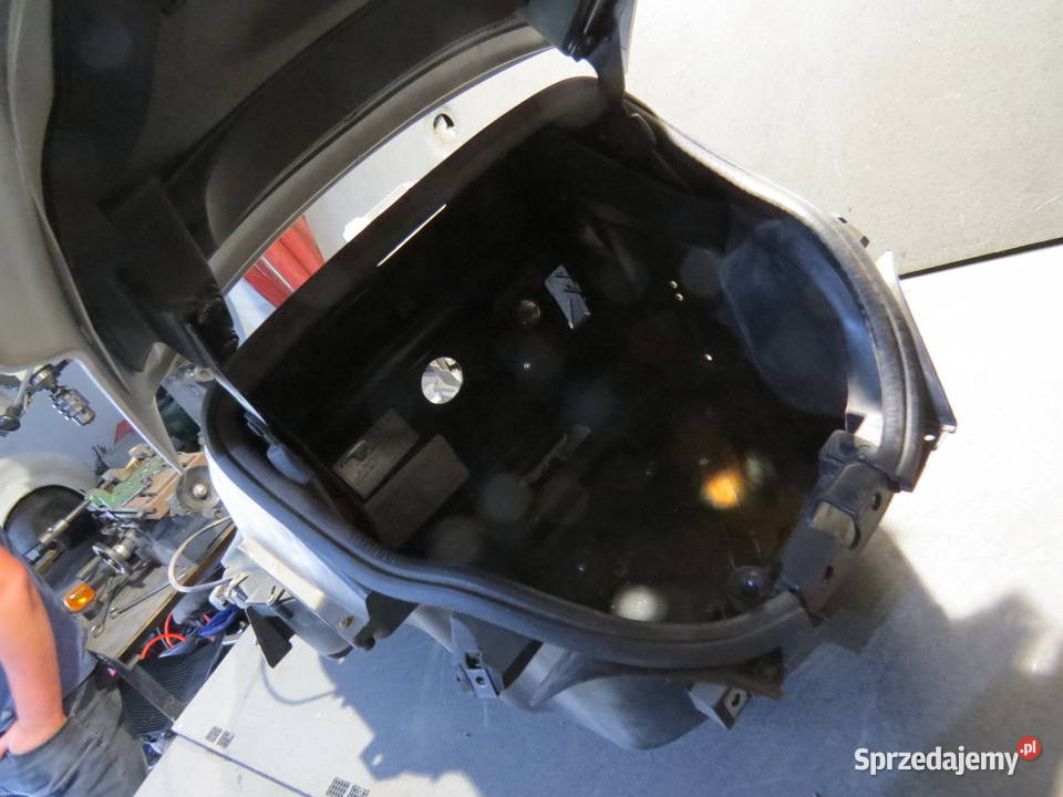 PIAGGIO MP3 125 2011 hybrid SCHOWE KUFER KLAPA Warszawa sprzedam