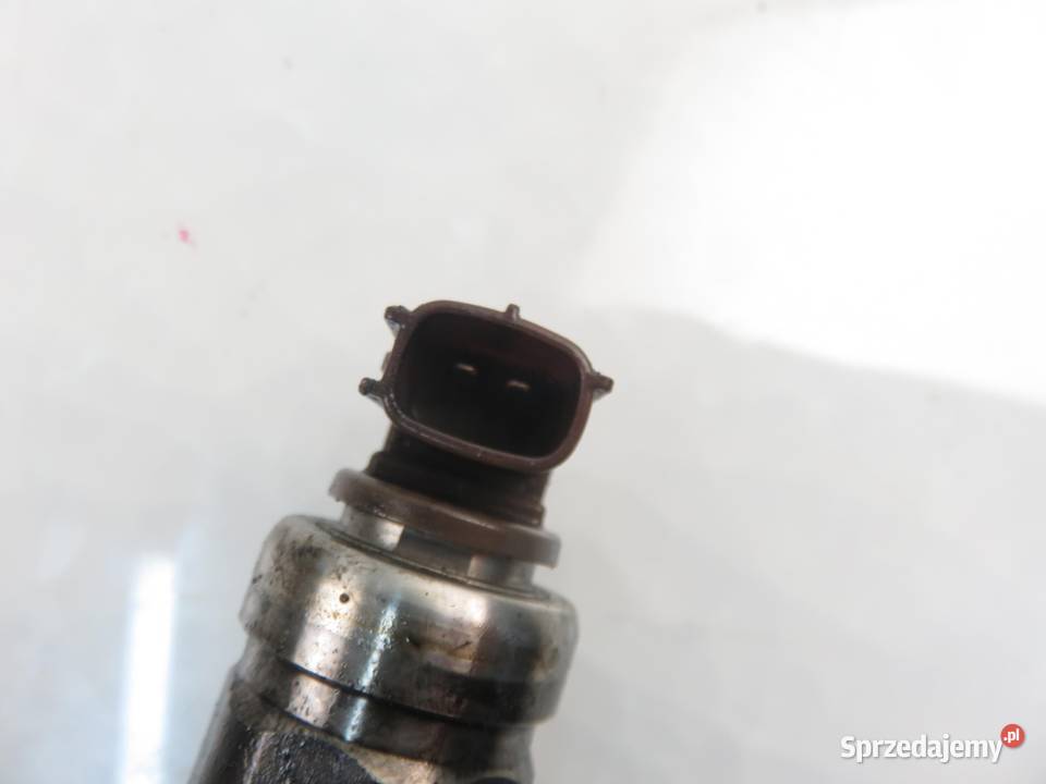 WTRYSKIWACZ SUBARU IMPREZA III 20 D 16613AA020 Wtryskiwacze