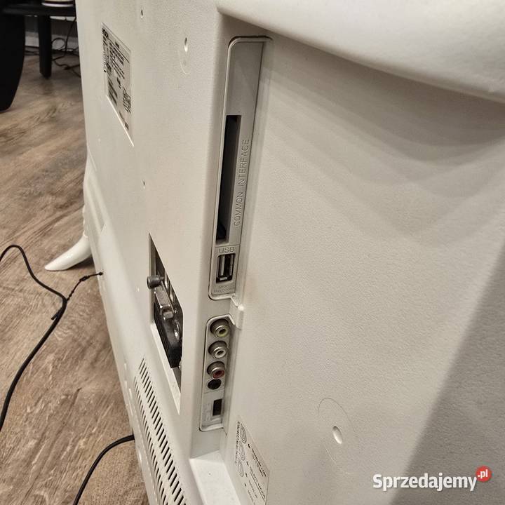 Telewizor 32 biały HITACHI 32HBC01W dekoder Telewizory Koluszki