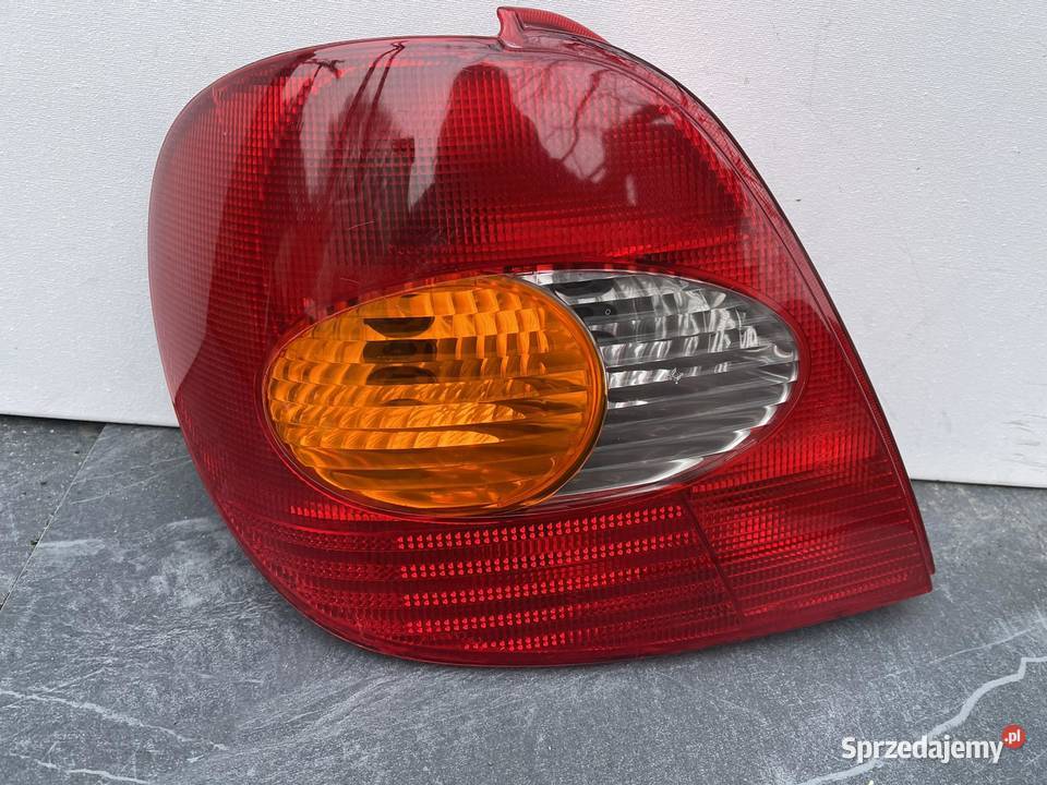 TOYOTA AVENSIS 1 LEWA LAMPA TYŁ wielkopolskie Ostroróg