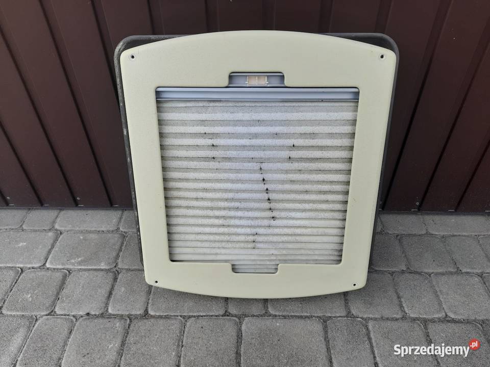 Szyberdach 4040 HOBBY do przyczepy kempingowej Okna