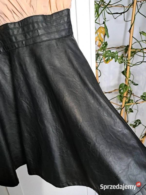 Beżowoczarna sukienka Double Zero S Spódnice i sukienki Trąbki Wielkie