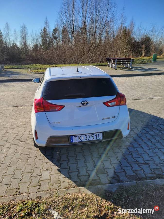 Toyota Auris Toyota Auris 18 Hybrid Style Auris świętokrzyskie