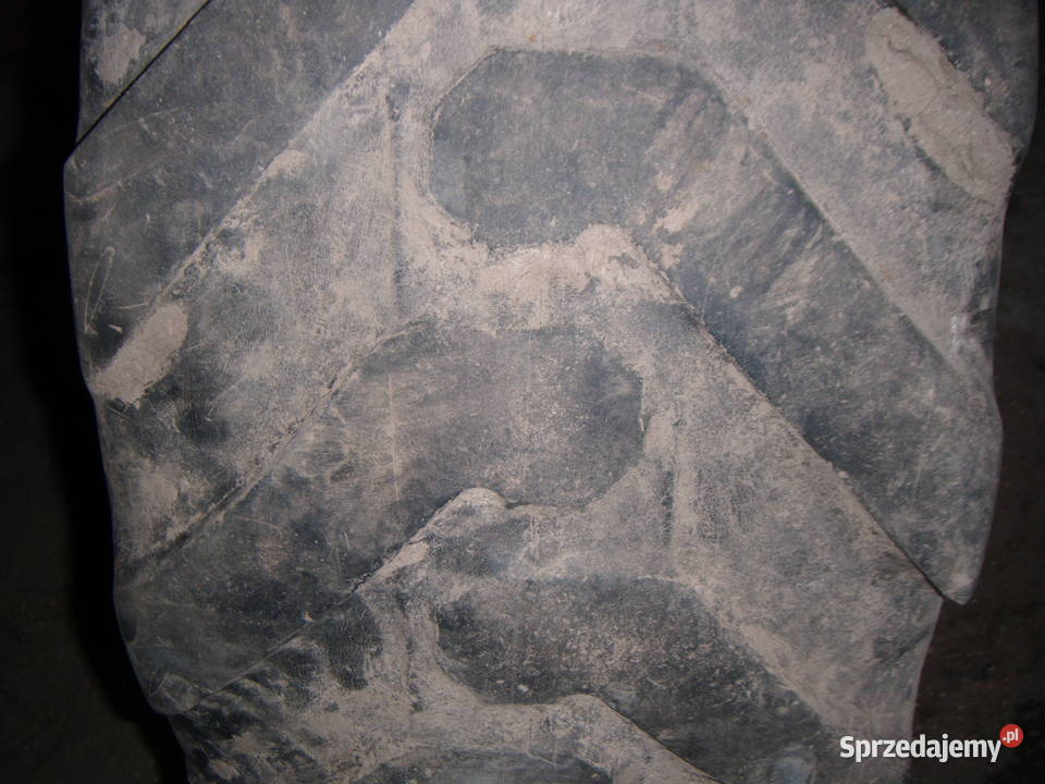 opona do ładowarki 4008024 1558024