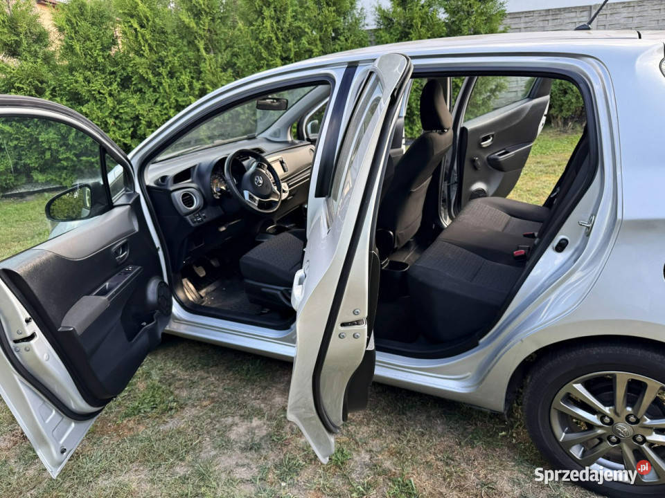 Toyota Yaris 13 VVTi 99 BG Kamera Cofania Navi świętokrzyskie Bliżyn sprzedam