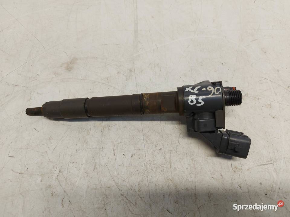 VOLVO XC90 II B5 20 TD Wtryskiwacz 32140080