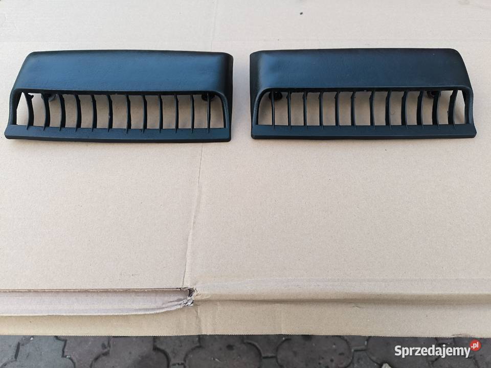Fiat 126p nakladka klapy tylnej wlot powietrza Stalowa Wola