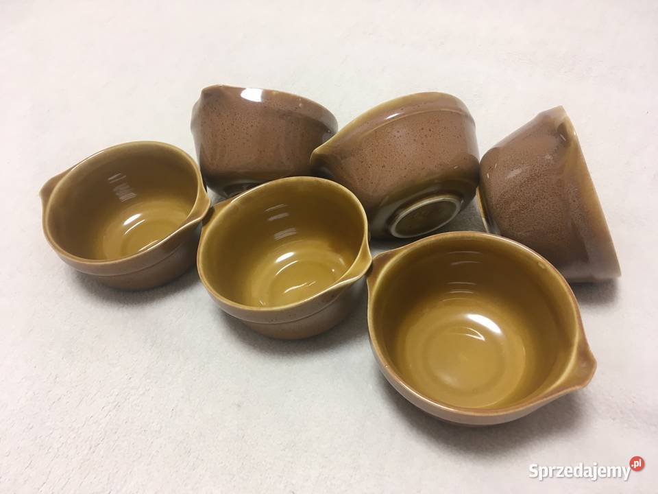 PRL miseczki bulionówki komplet Mirostowice Pozostałe Kołobrzeg