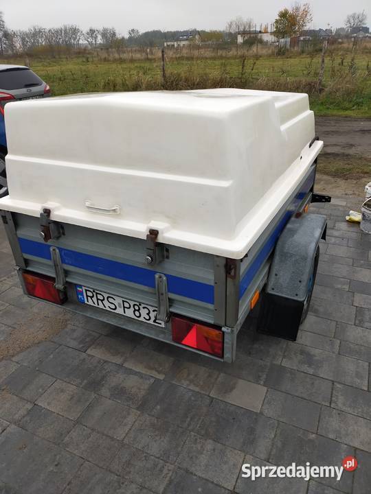 Przyczepa z pokrywą Niewiadów