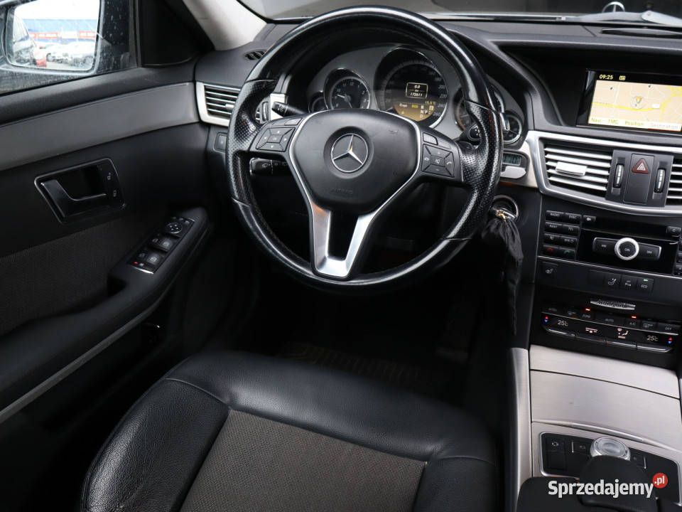 Mercedes E E 200 szary Bielany Wrocławskie