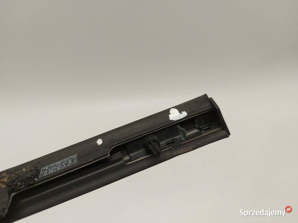 Ford Explorer VII R2KB LISTWA ZGARNIAJĄCA PRAWY