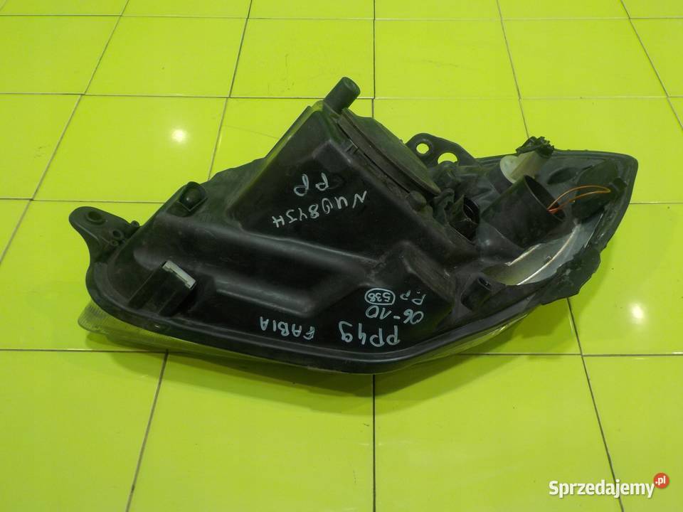 SKODA FABIA II 08r 14 TDI HB 5D lampa prawa Suków sprzedam