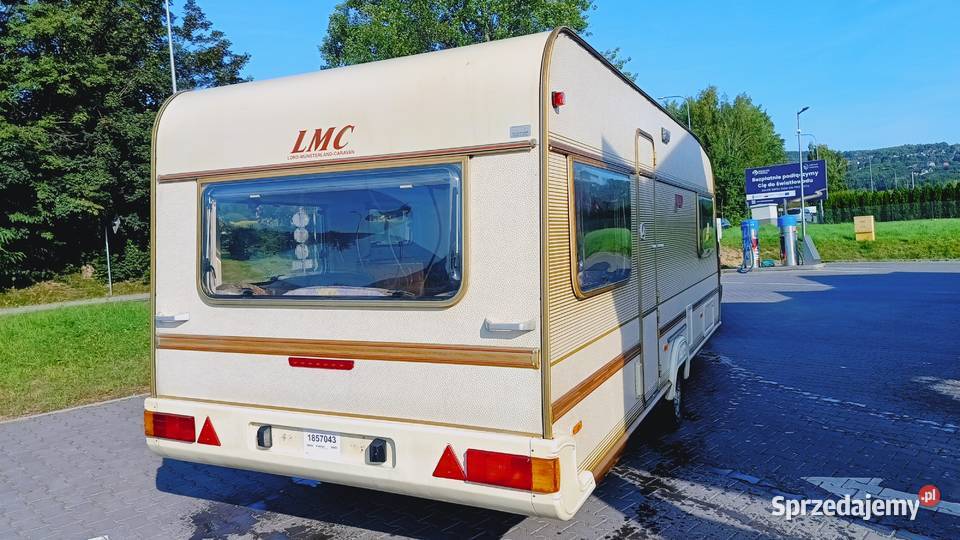 przyczepa kempingowa łóżka piętrowe campingowa LMC