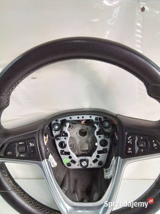 M609 KIEROWNICA SKÓRA MULTI OPEL INSIGNIA A osobowe