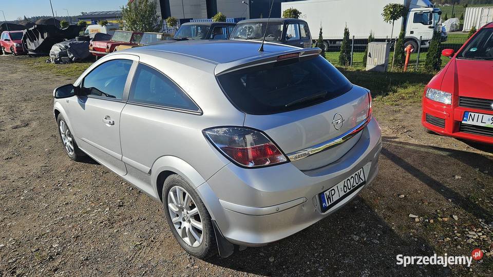 Opel Astra III GTC 16 Enjoy GAZ Rok produkcji 2007 Samochody osobowe Iława