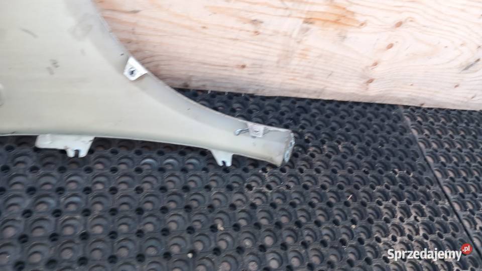 SKODA FABIA II BŁOTNIK PRZÓD LEWY 9102 Zbierkowo