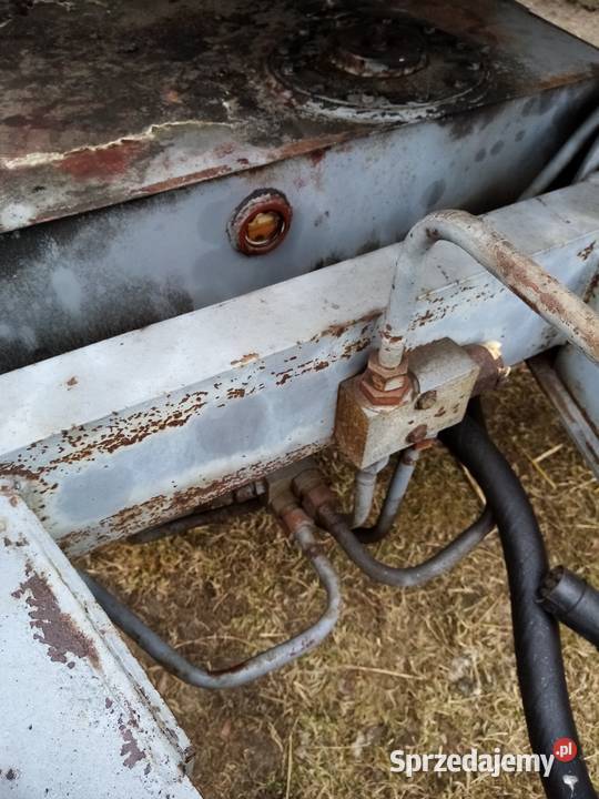 Sprzedam ładowacz cyklop Pozostałe Winowno