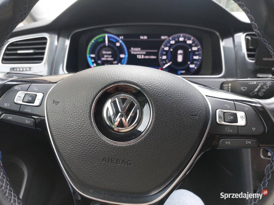E GOLF VII bogate wyposażenie czujnik parkowania Poznań