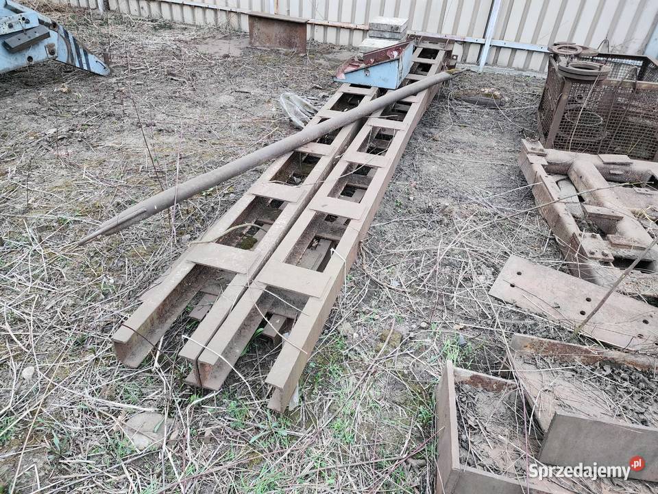 Słupy stalowe solidne hala wiata